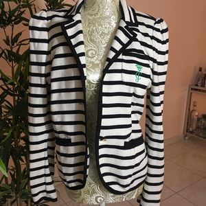 ⭕️Juicy Couture Blazer.